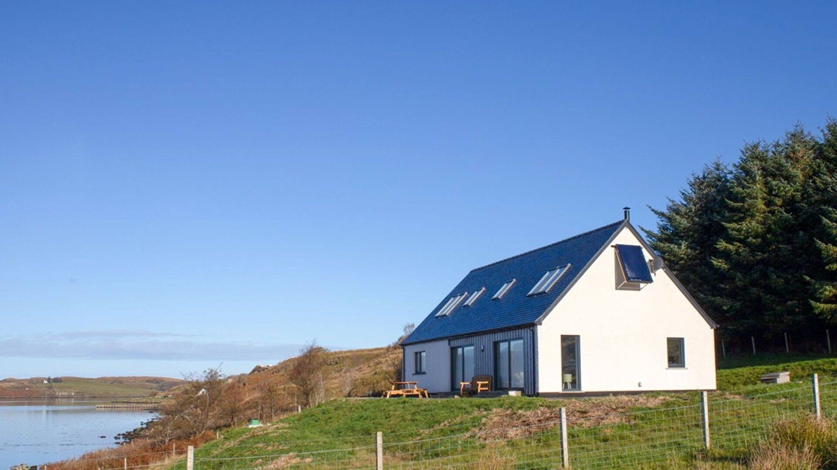 Greshornish House | Wonderful private villa for 6 people with WIFI, TV and parking