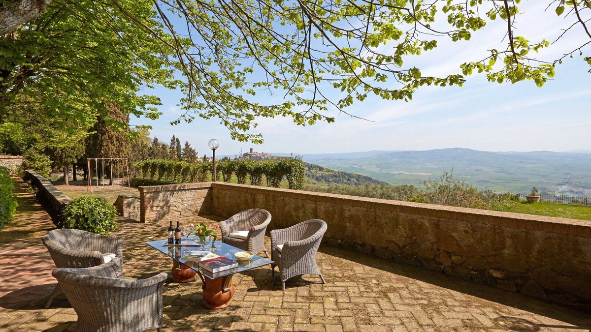 Montecatini Val di Cecina Villa | Wonderful private villa with WIFI, private pool, TV, pets allowed, panoramic view and parking
