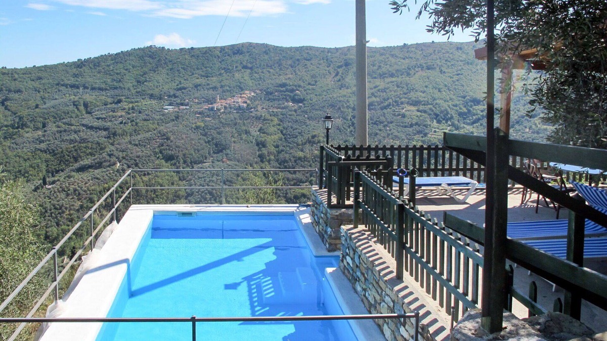 Pietrabruna House | Wonderful private villa with private pool, WIFI, TV, terrace, pets allowed, panoramic view, parking