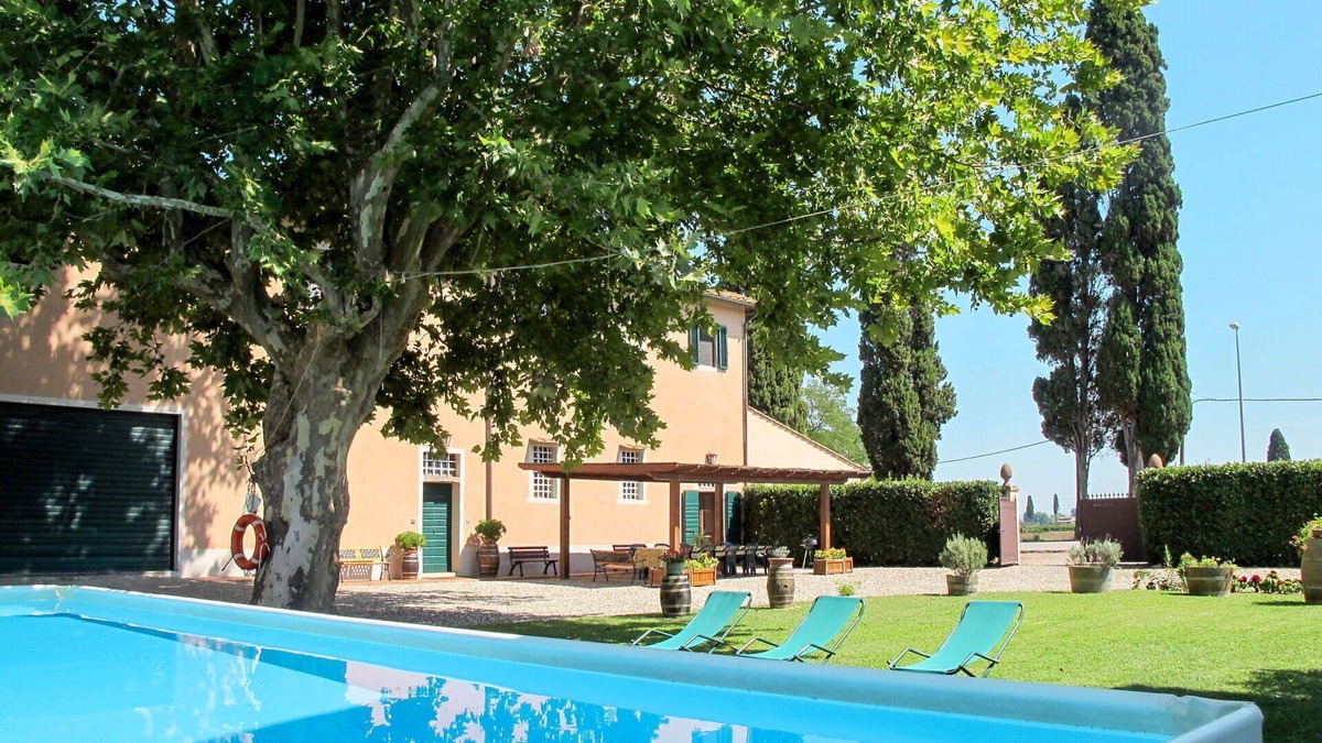 San Miniato House | Wonderful private villa for 13 people with WIFI, private pool, TV, patio, pets allowed and parking