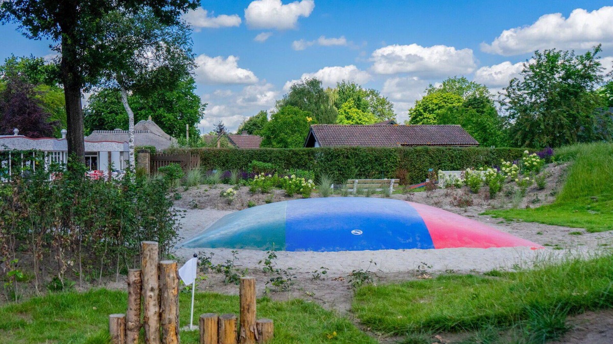 Municipality of Waalwijk House | Wonderful private villa for 6 people with WIFI, pool, TV, terrace and parking