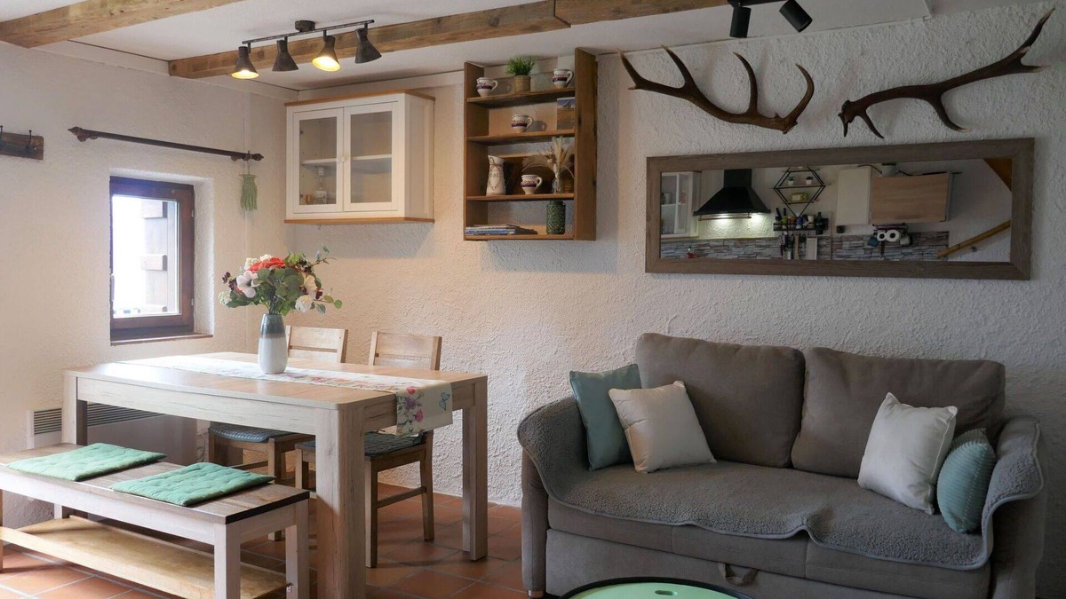 Acquarossa House | Wonderful private villa for 4 guests with WIFI, patio and parking