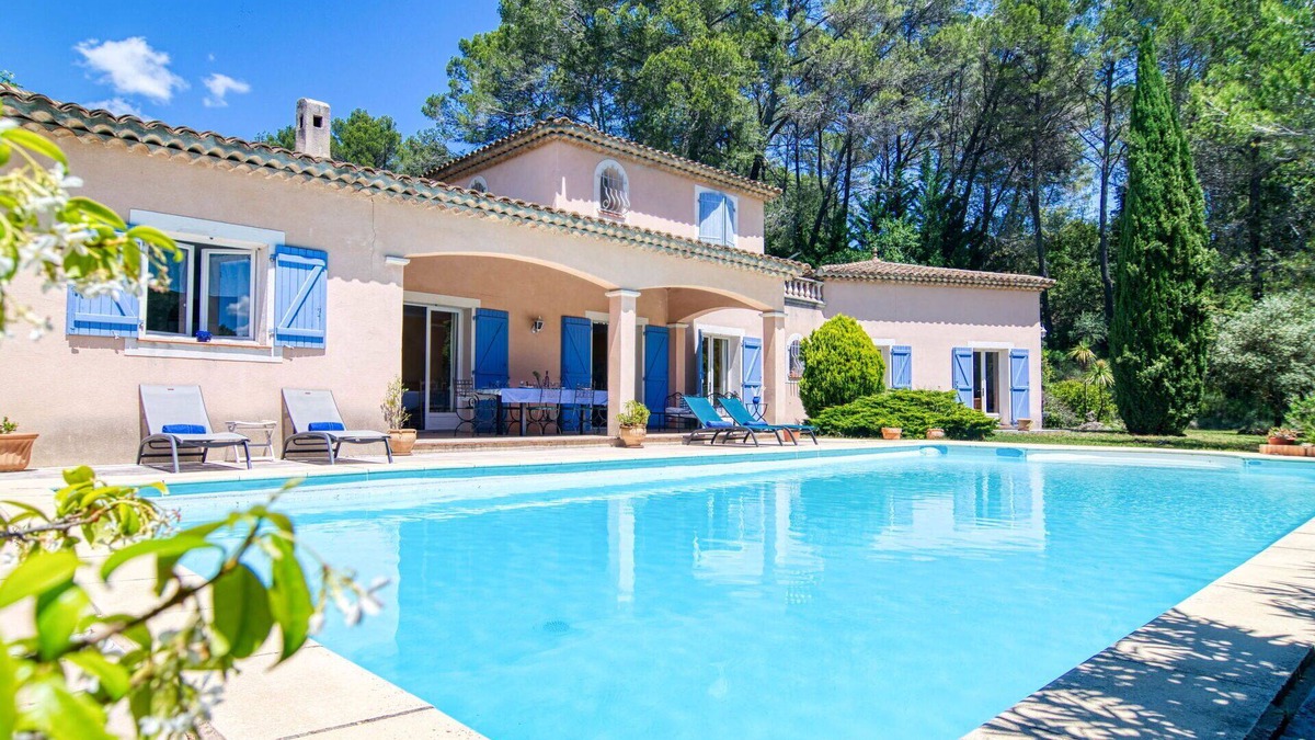 Draguignan House | Wonderful private villa for 8 guests with WIFI, private pool, TV and terrace