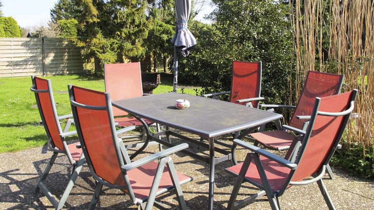 Jevenstedt House | Wonderful private villa for 8 guests with WIFI, TV, terrace, pets allowed and parking