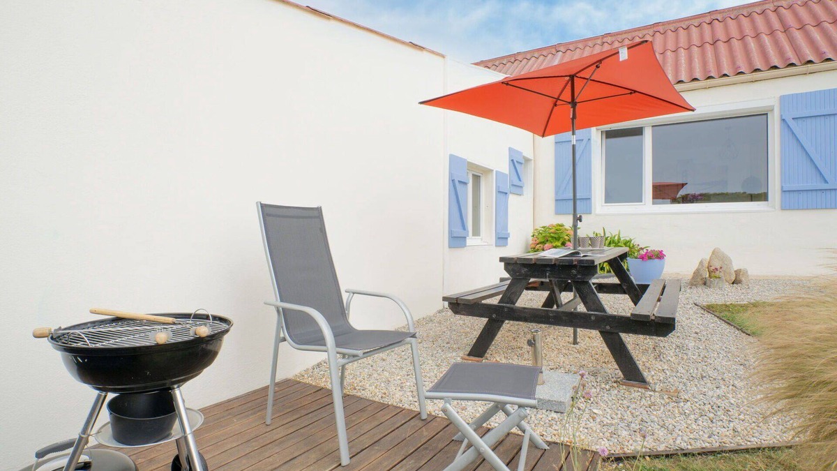 Cleder House | Wonderful private villa for 2 people with WIFI, TV, pets allowed and parking