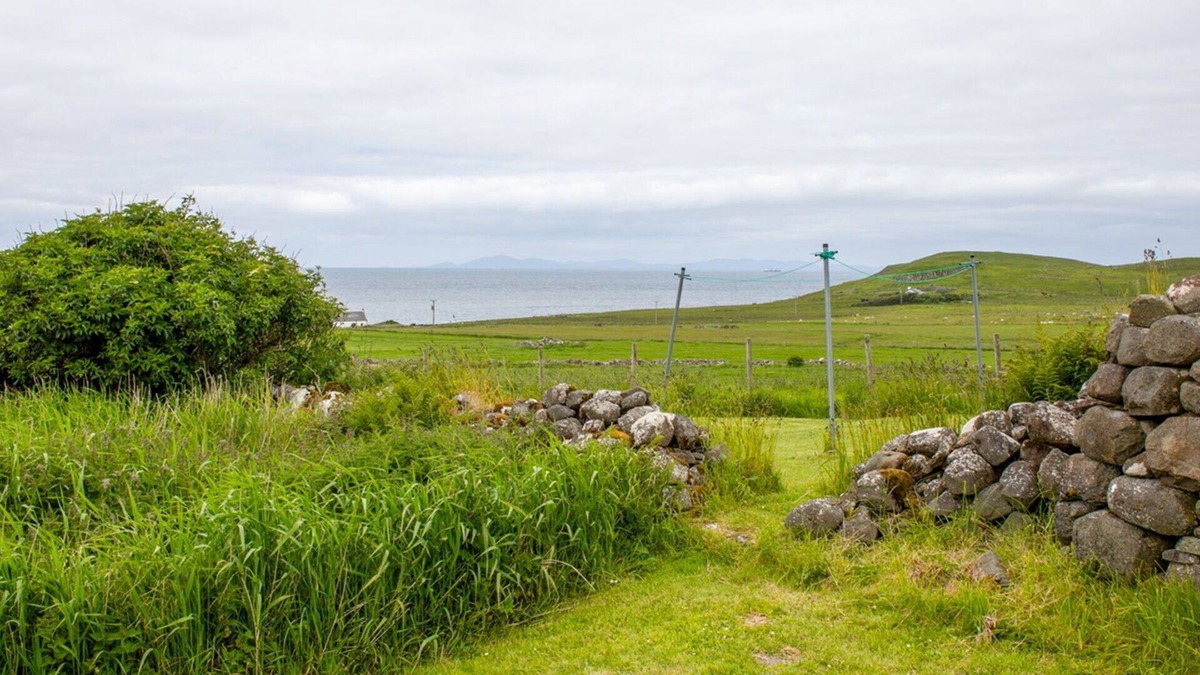 Bornesketaig House | Wonderful private villa for 2 people with WIFI, TV and parking