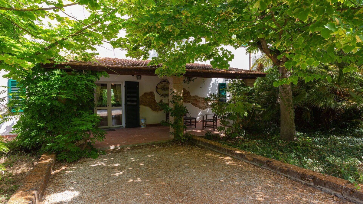 Tortoreto House | Wonderful private villa for 10 people with WIFI, private pool, TV, terrace, pets allowed and par.