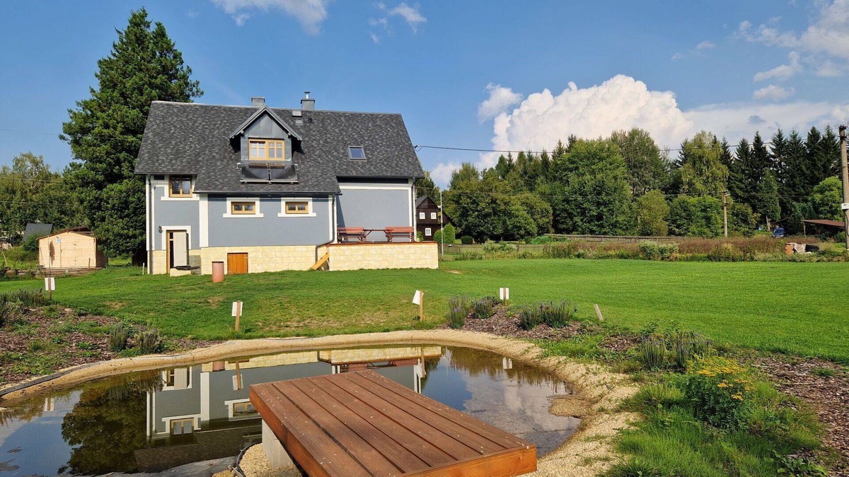 Krizany House | Wonderful private villa for 10 guests with WIFI, TV, terrace and parking