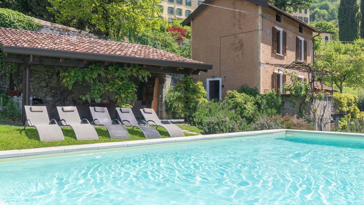 Regoledo Villa | Wonderful private villa for 6 people with private pool, WIFI, TV, patio and pets allowed