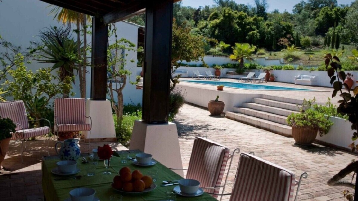 Olhao Villa | Wonderful private villa and swimming pool in Moncarapacho, Eastern Algarve