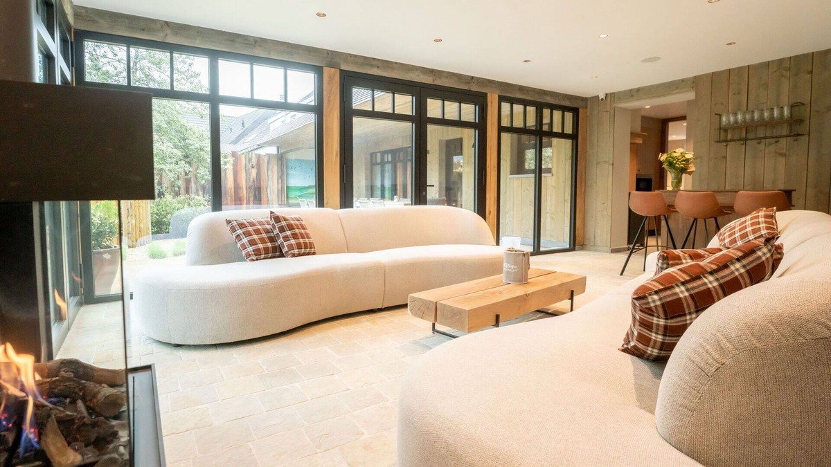 Klemskerke House | Wonderful private villa for 12 people with WIFI, TV, patio and parking