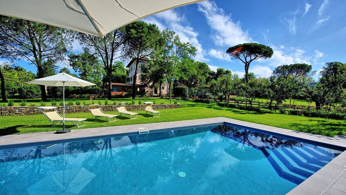 Le Piazze Villa | Wonderful private villa with A/C, private pool, WIFI, TV, panoramic view, parking, close to Arezzo