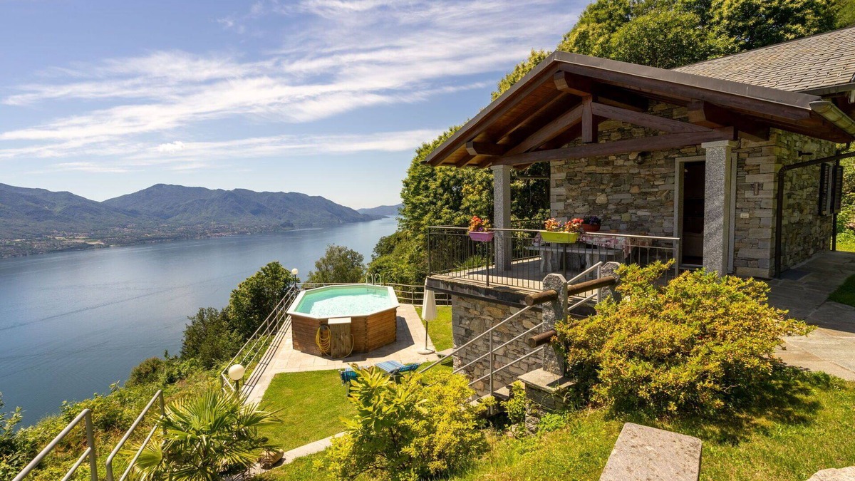 Trarego Viggiona House | Wonderful private villa for 4 people with private pool, WIFI, TV and terrace