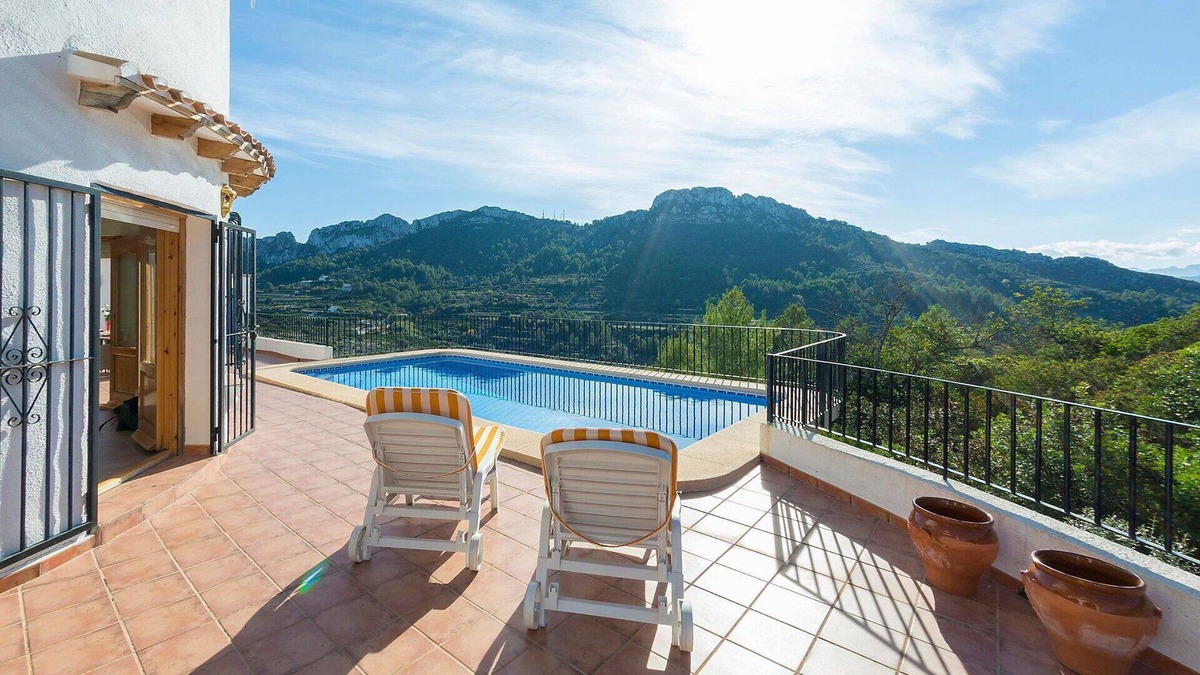 Rafol de Almunia Villa | Wonderful private villa for 7 people with private pool, A/C, WIFI, TV, terrace and parking