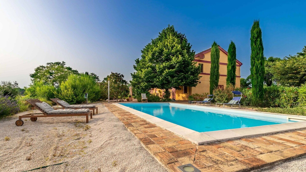 Bettolelle Villa | Wonderful private villa for 12 people with WIFI, private pool, TV, panoramic view and parking