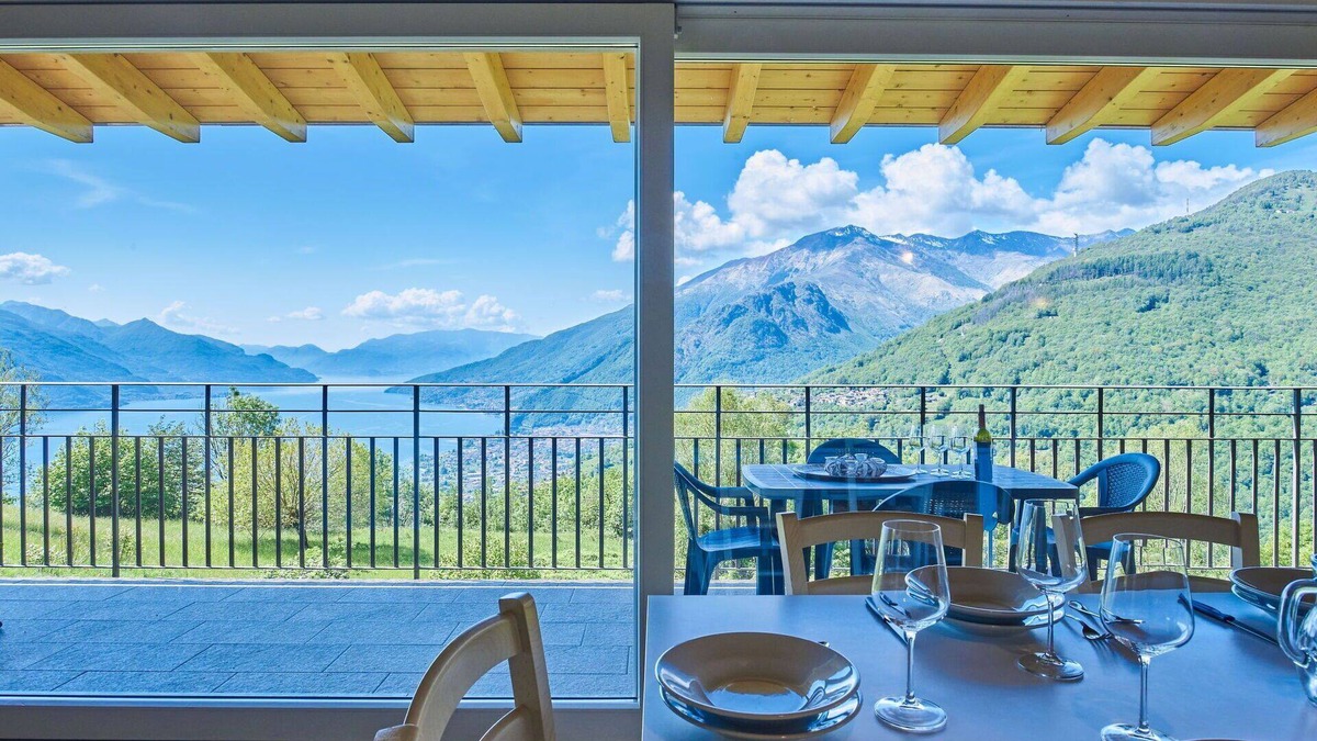 Domaso House | Wonderful private villa for 8 people with WIFI, TV, terrace and pets allowed