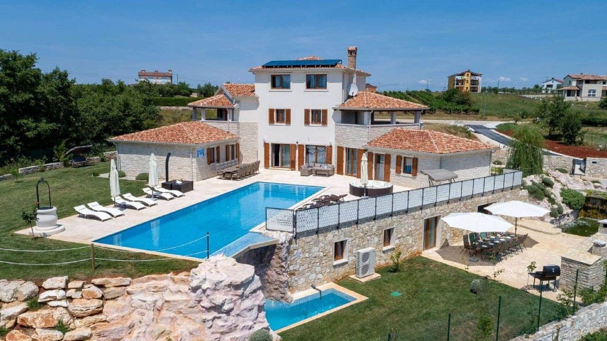 Nova Vas Villa | Wonderful private villa with WIFI, private pool, hot tub, A/C, TV, terrace, panoramic view, parking