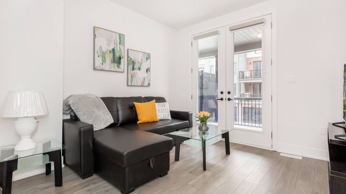 Waterloo House | Wonderful Retreat in Uptown Waterloo