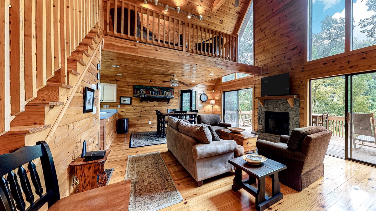 Ellijay House | Wonderful Riverside Home w/Free WiFi, Firepit, AC, Deck - Dogs + Snowbirds OK