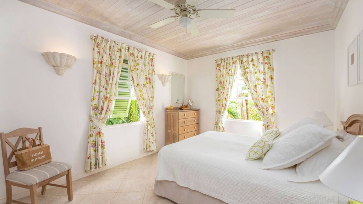 Mullins Apartment | Wonderful Sea views and 90 seconds from the beach