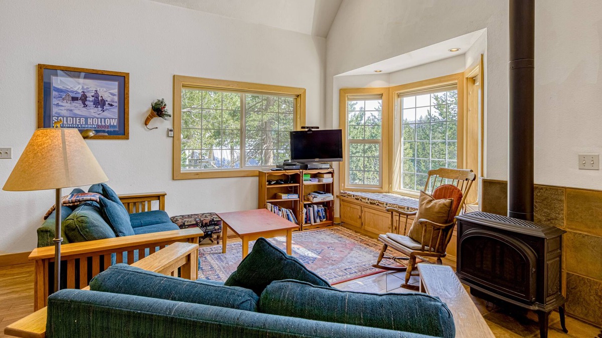Serene Lakes Cabin | Wonderful Soda Springs gem with large deck, balcony, & slopes nearby - dogs OK