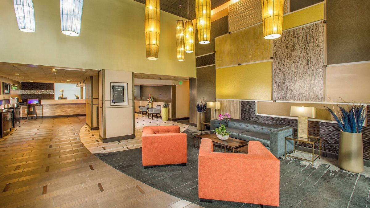 Wilburton House | Wonderful Stay! Outdoor Pool, Parking, Pets Allowed, Near Bellevue Square