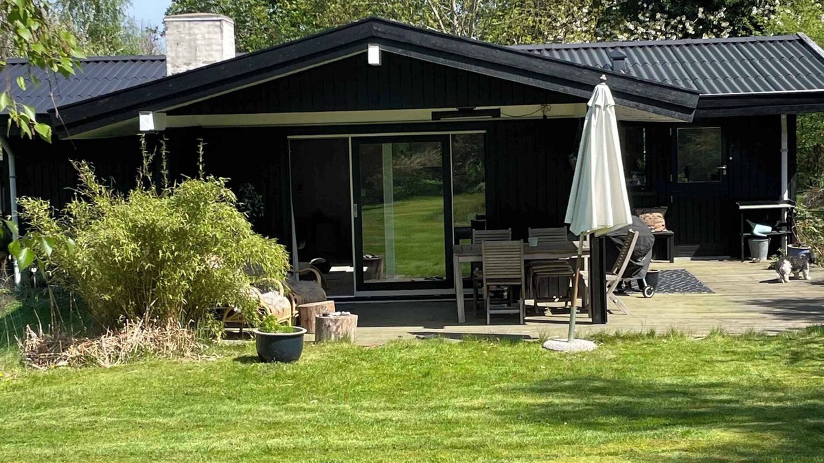 Smidstrup Strand House | Wonderful Summer House near the sea