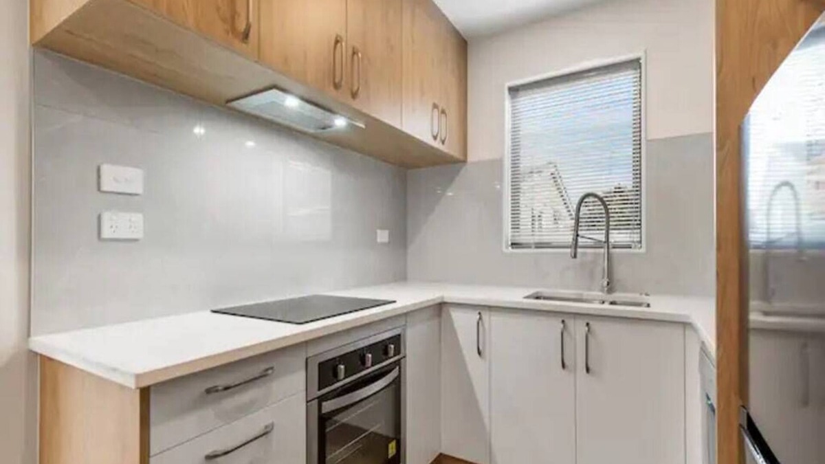 Mangere House | Wonderful Three Bedroom with Garage!