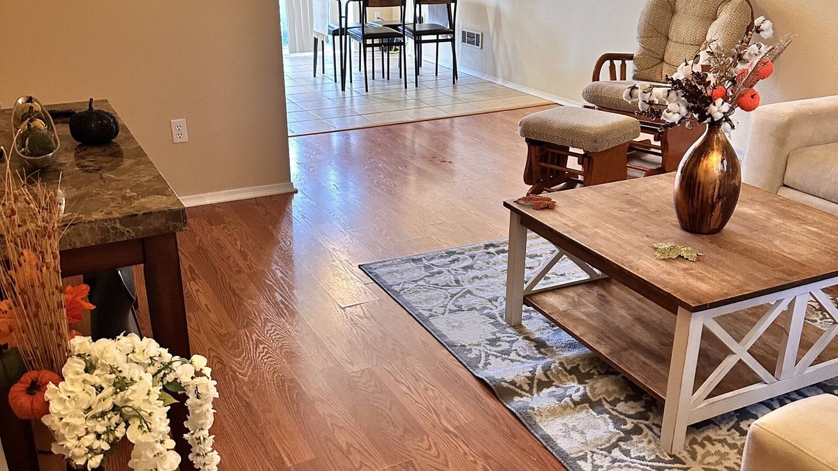 Dallas House | Wonderful townhome with WiFi in vibrant Dallas