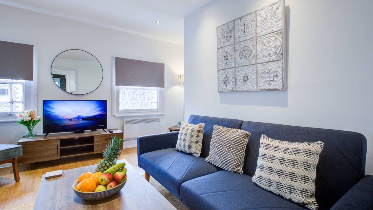 Brockley Apartment | Wonderful Two Bedroom Apartment - 5 minutes walk to station!