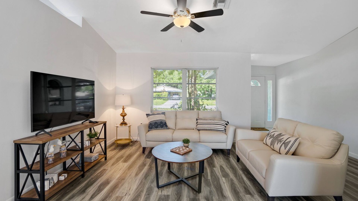 South Sarasota House | Wonderful Vacation Home Near Siesta Key Beach