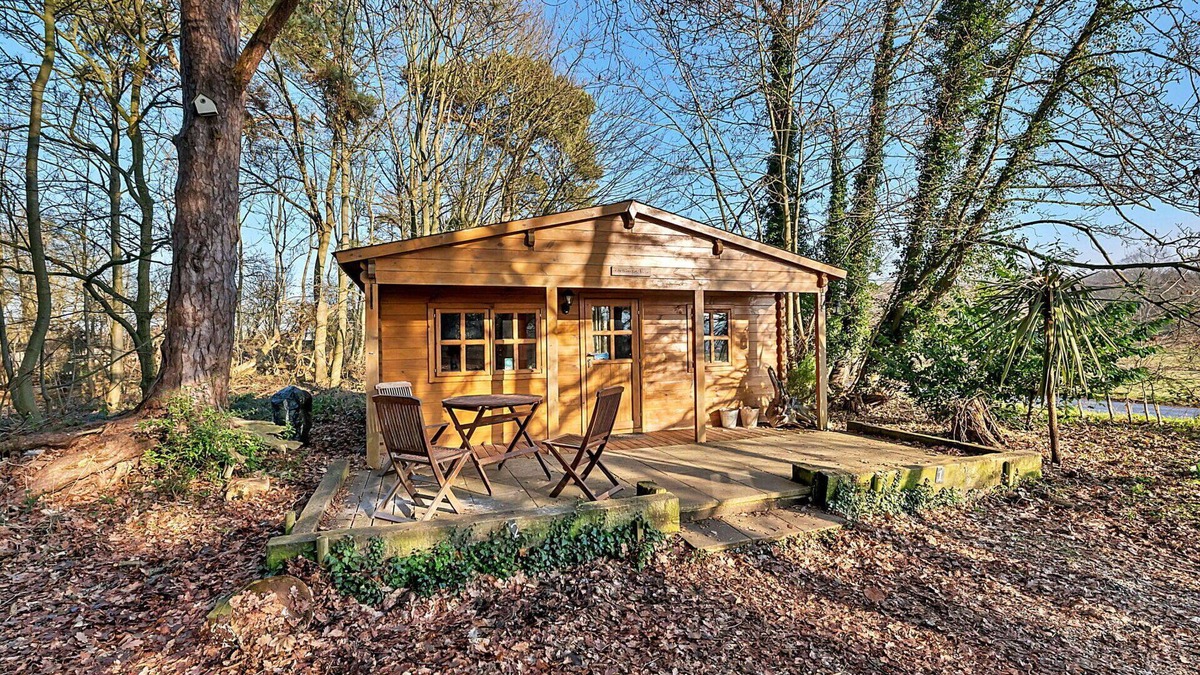 West Stow House | Wonderful villa for 4 people with WIFI, terrace, pets allowed and parking