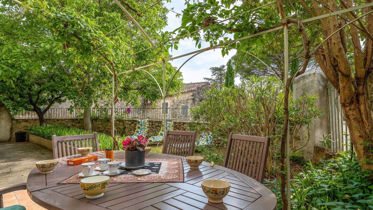 Saint-Dezery House | Wonderful villa for 6 people with WIFI, TV, terrace and pets allowed