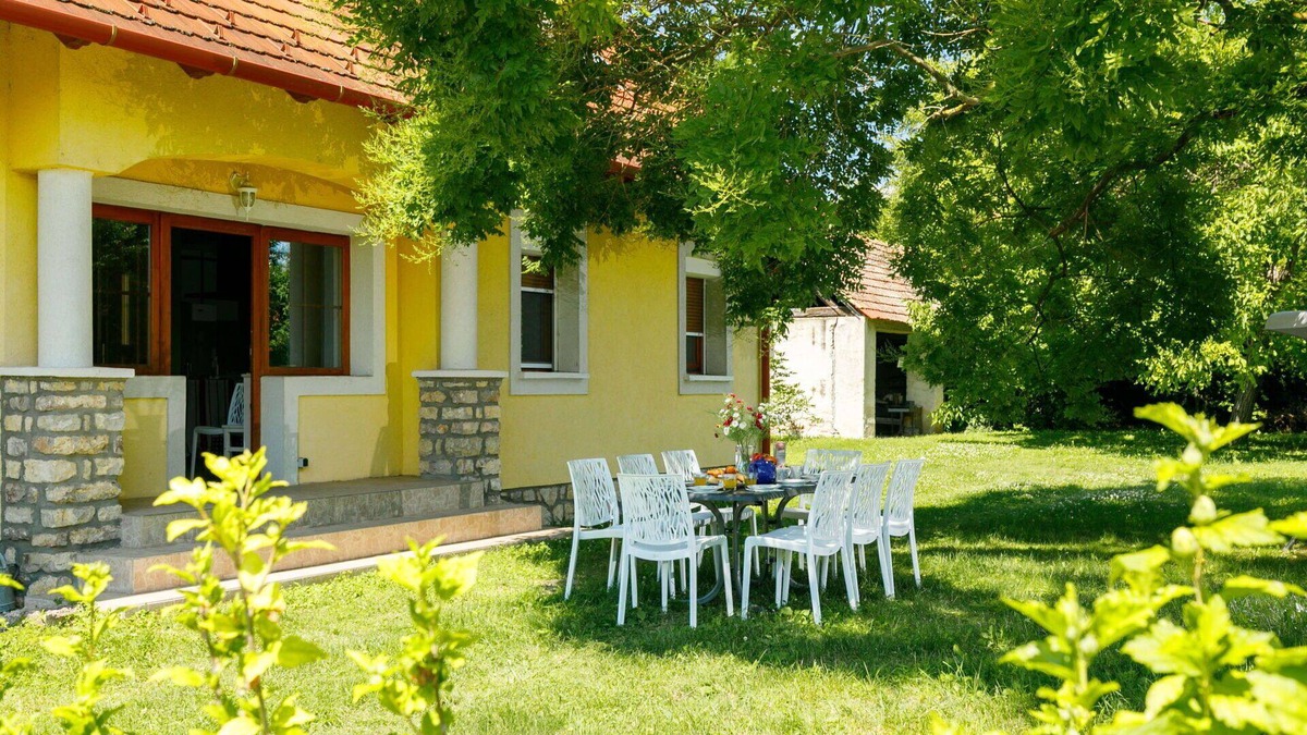 Balatonudvari House | Wonderful villa for 8 people with WIFI, A/C, TV and parking