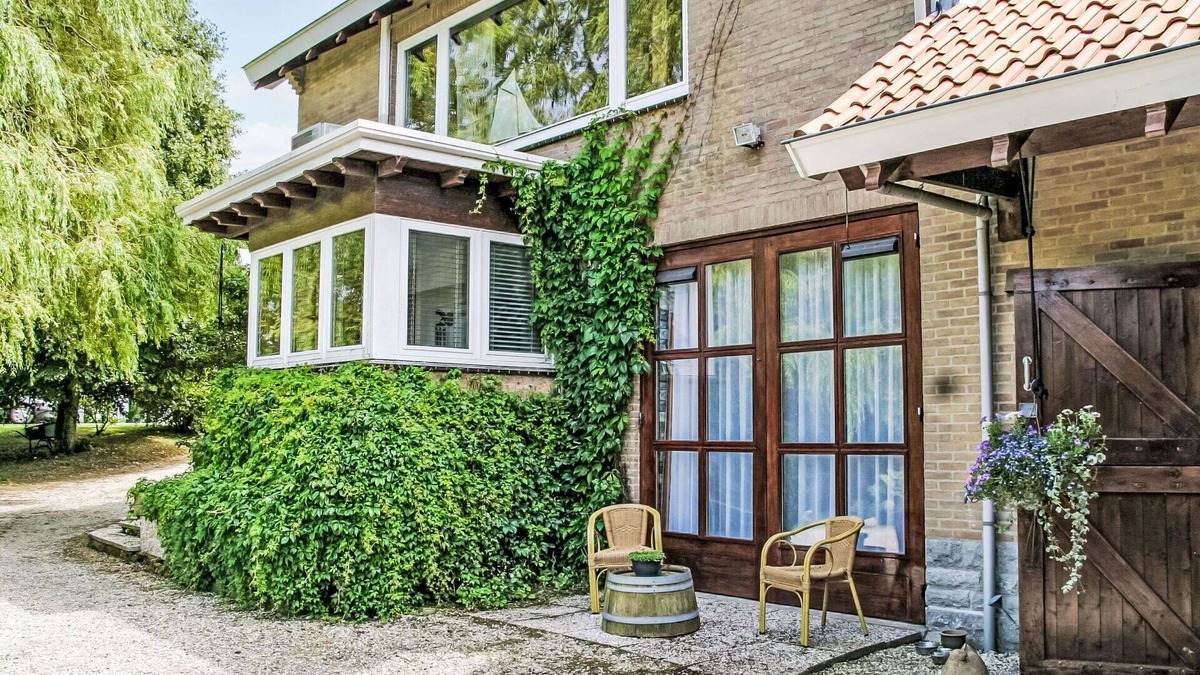 Wissenkerke Villa | Wonderful villa for 4 guests with WIFI, TV, terrace, pets allowed and parking