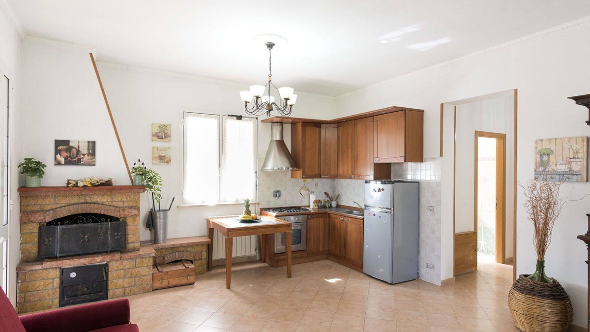 Lake Garda House | Wonderful villa for 4 guests with WIFI, TV, pets allowed and parking