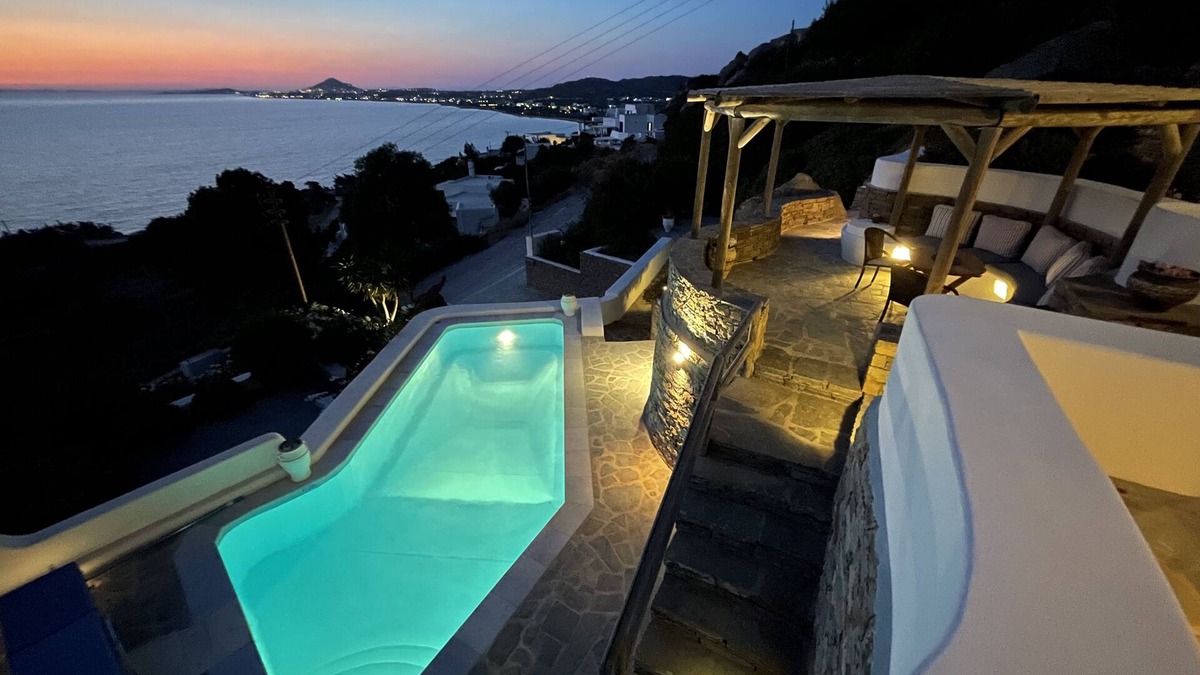 Maragas Villa | WONDERFUL VILLA WITH SPECTACULAR VIEWS AND PRIVATE POOL, 150m FROM THE BEACH