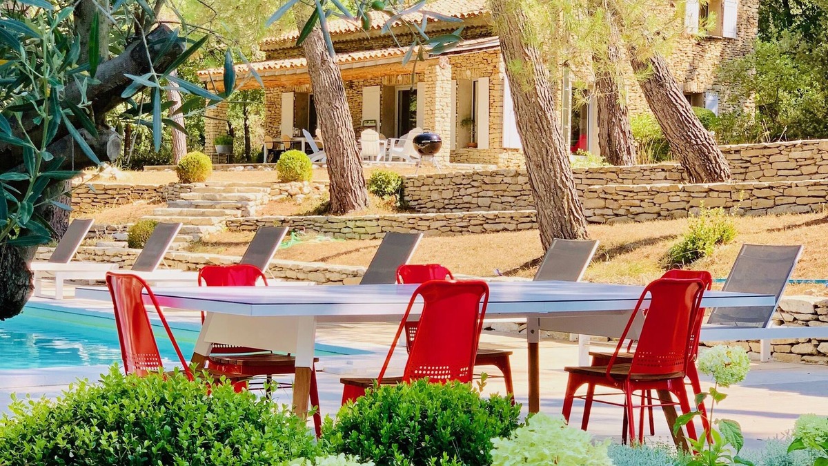 Menerbes Villa | Wonderful villa with pool just next to "Bastide de Marie " ! luxe and quiet !