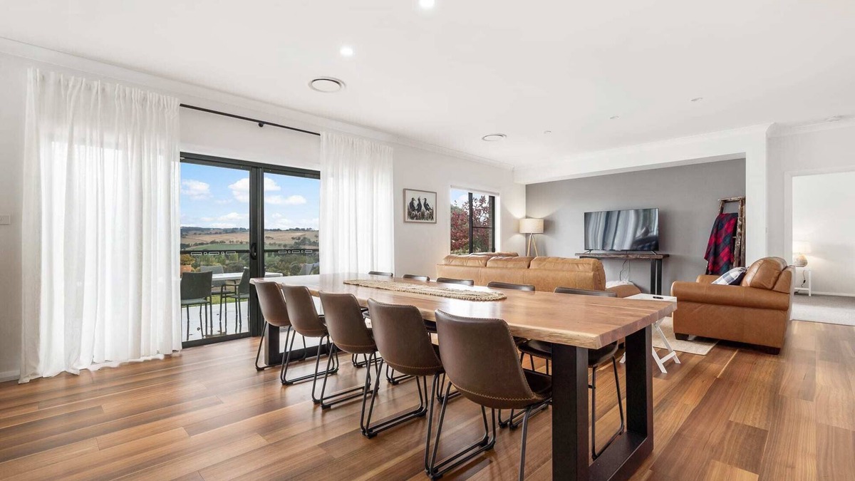 Windera House | Wonderful Windera - Amazing 5 Bedroom Family Home