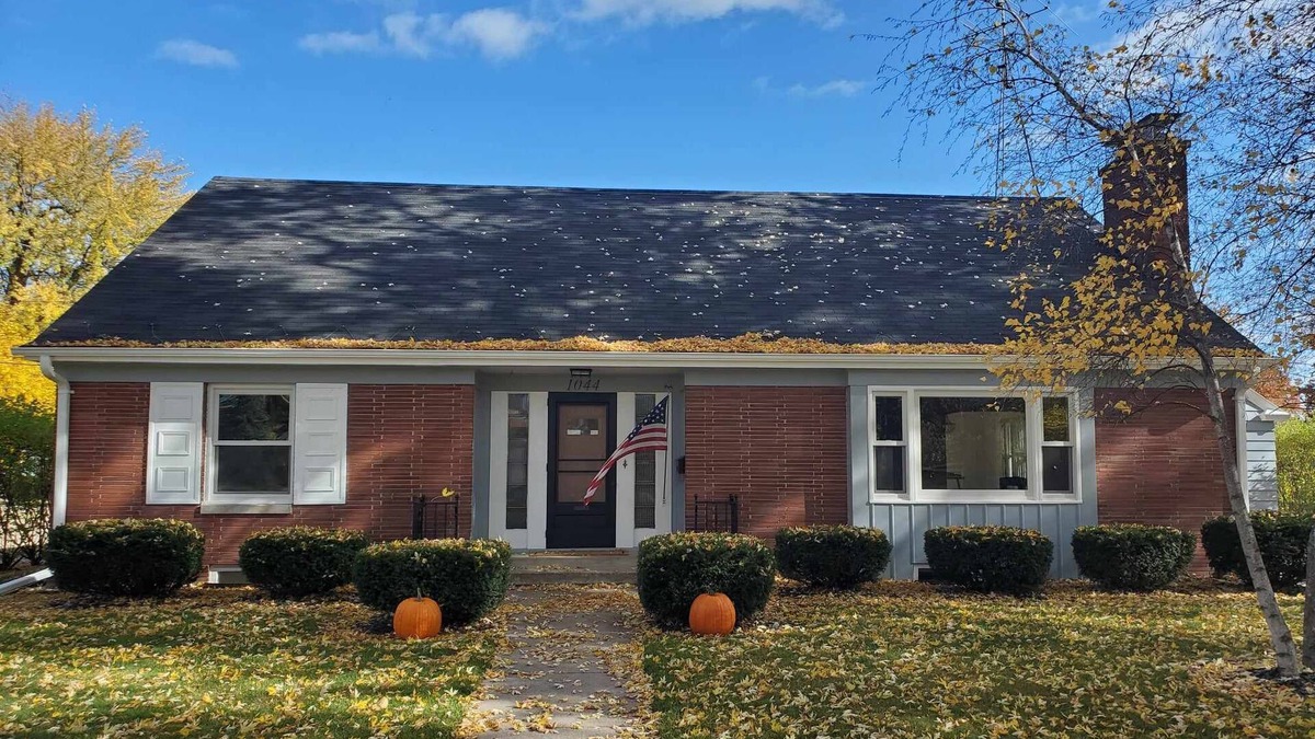 Oshkosh House | Wonderfully Updated House in Quiet Neighborhood, Two Blocks from Lake Winnebago!
