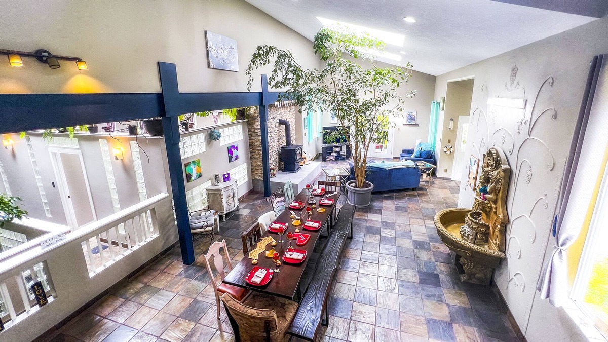 East Sooke House | Wonderland Mansion @ Serenity Lodges