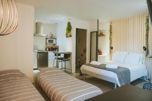 Laveyron Apartment | WOOD & SKY - Gîtes 8 personnes - ÉCOLODGITE DRÔME ARDÈCHE