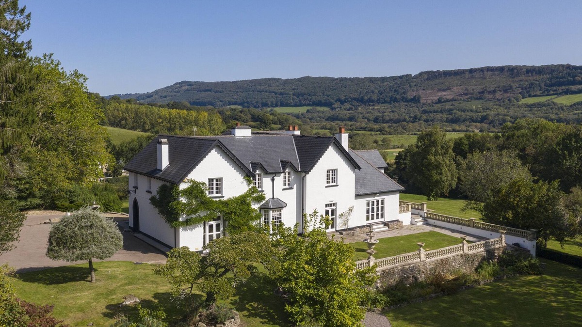 Coed-Y-Paen Cottage | WOODBANK, family friendly, luxury holiday cottage in Llanhennock