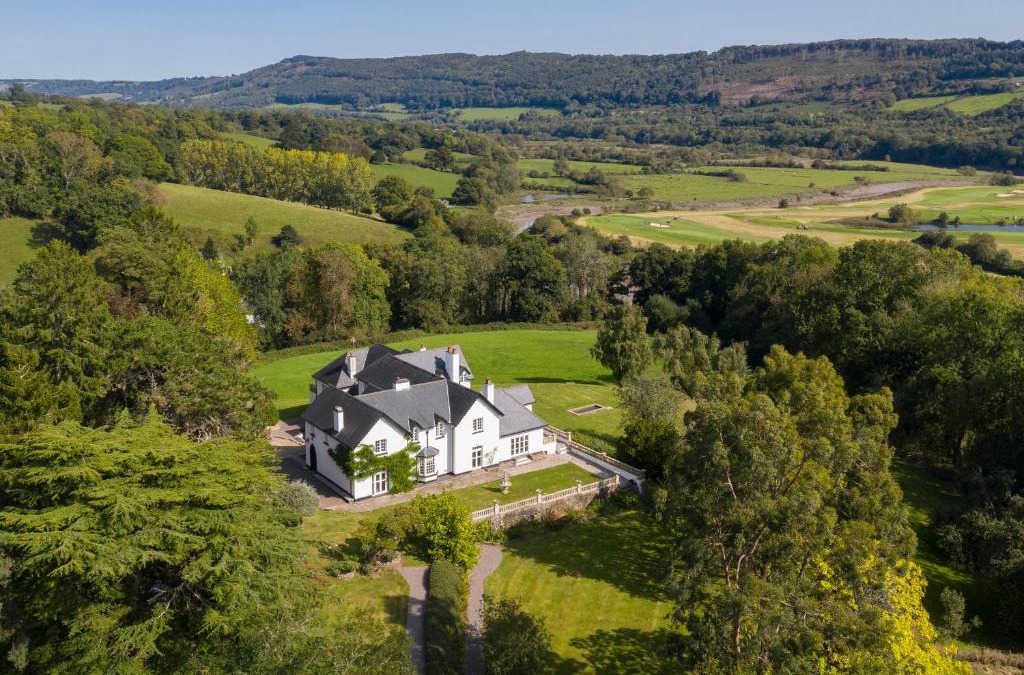 Coed-Y-Paen House | Woodbank