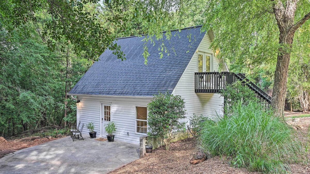 Clemson Cottage | Wooded Cottage - 3 Mi to Clemson University