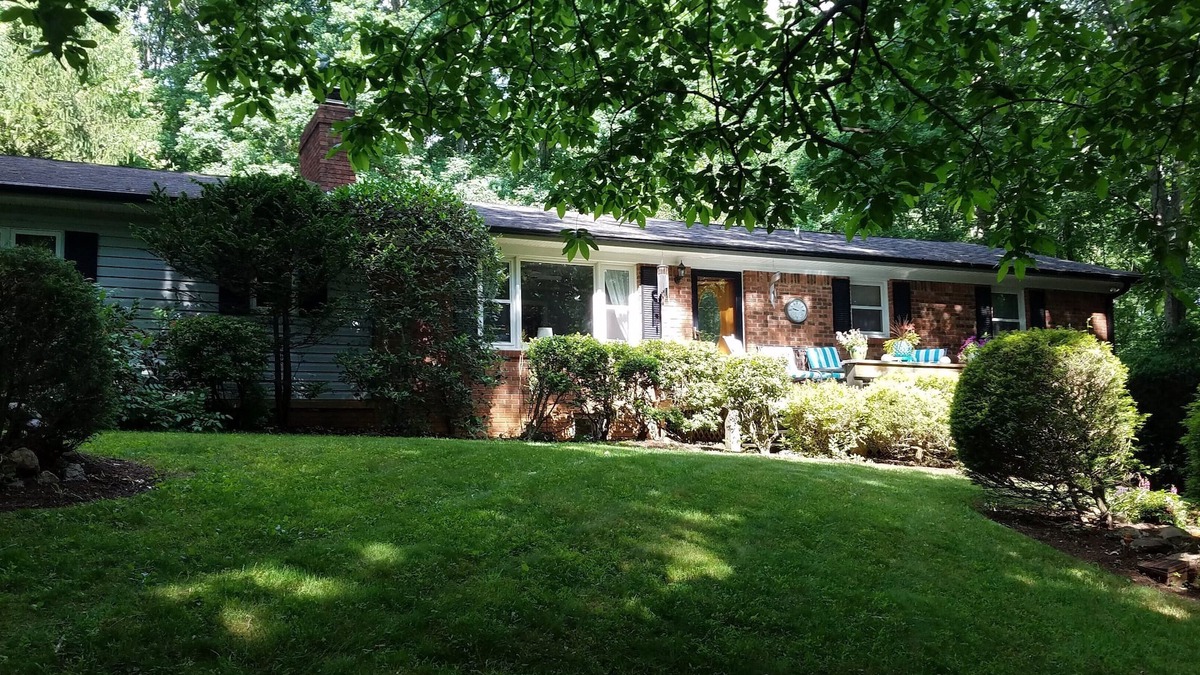 Arden House | Wooded Oasis Minutes from Biltmore Park, I26 and the French Broad