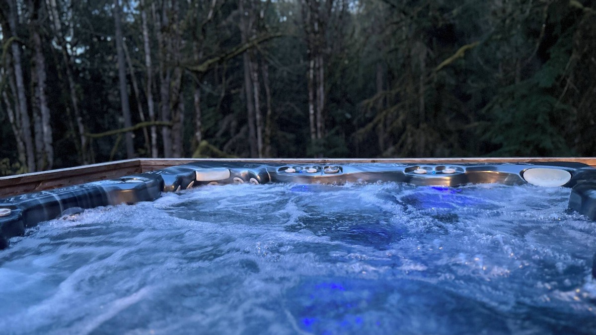Mirrormont House | Wooded Privacy getaway