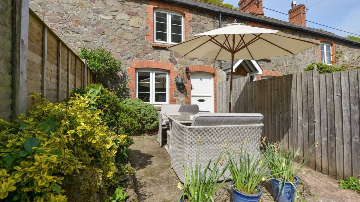 Porlock Cottage | WOODEDGE, pet friendly, character holiday cottage in Porlock