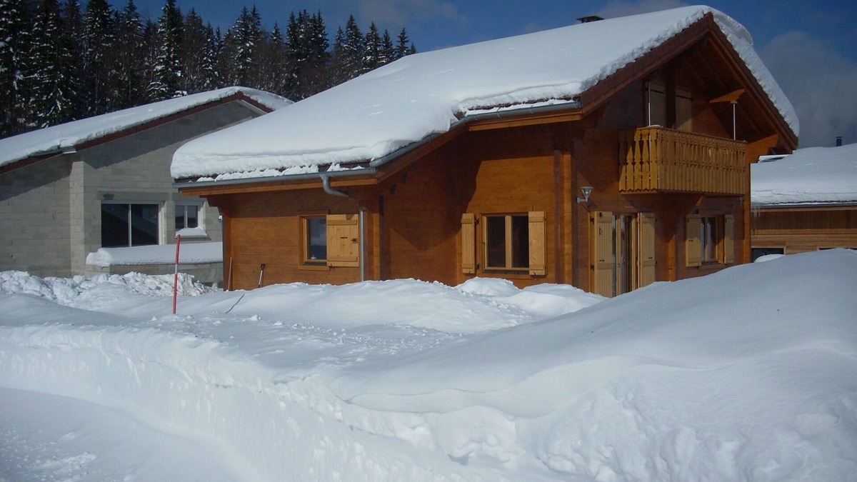 Premanon Ski Chalet | WOODEN CHALET to PREMANOM