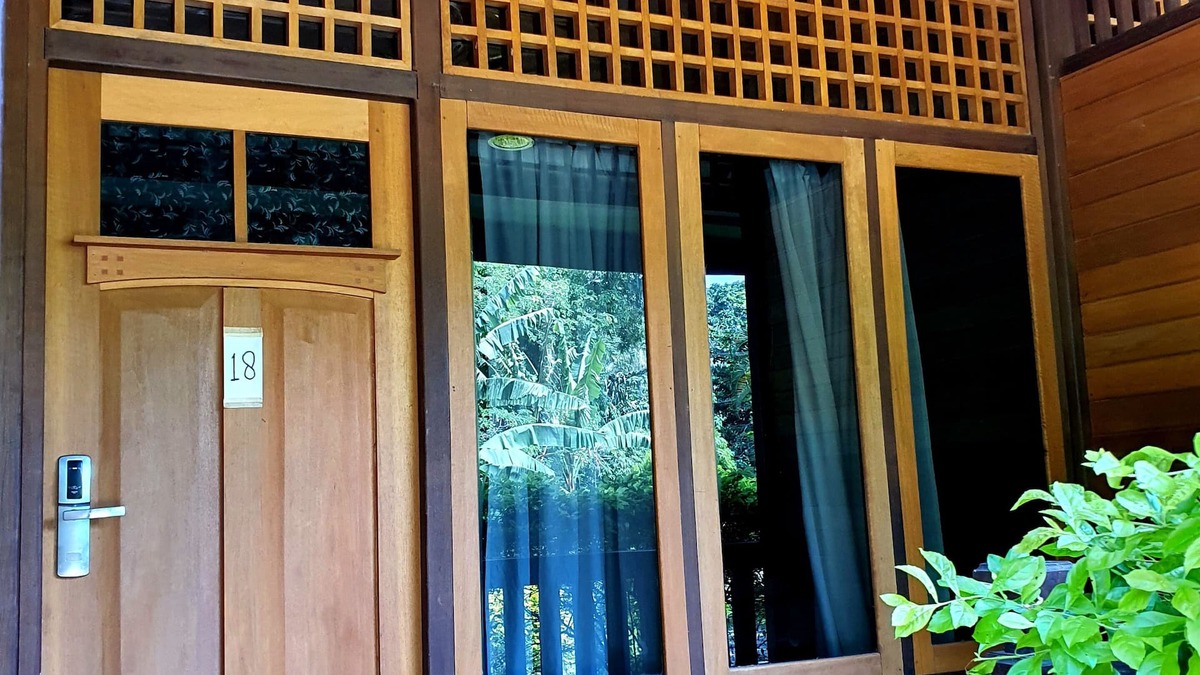 Pemenang Resort | Wooden Hotel Resort at Senggigi